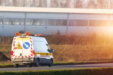 Yol kenarı Destek Operasyonu Uyarı İşaretleriyle Başladı