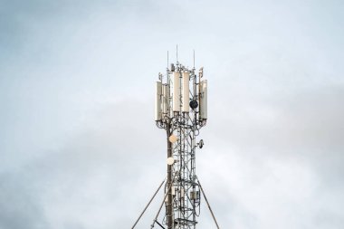 İletişim ve Bağlantı sağlayan LTE 5G kulesi