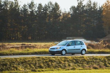 Lojistik Şirketi, Müşterileri Paketlerle Bağlıyor