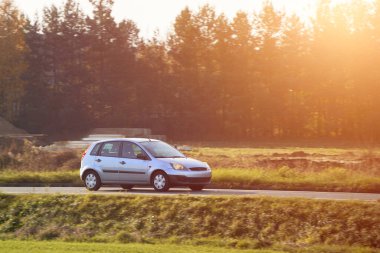 Yoldaki Ticari Filo, Çevrimiçi Emirleri Tamamlıyor