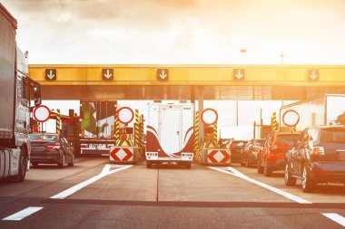 Taşımacılık Maliyetleri: Toll Toplama Noktasında Araç Sıralaması