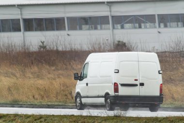 Ticari teslimat kamyonu. Müşteri Memnuniyeti Van 'da Teslim Edildi