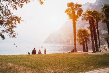 Avrupa kırsal Alp göl kenti