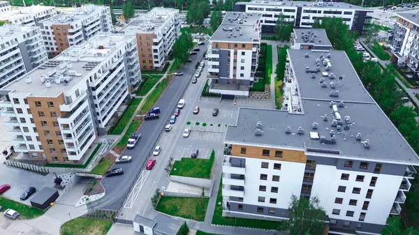 stock image Green residential area with modern low-rise apartments from above