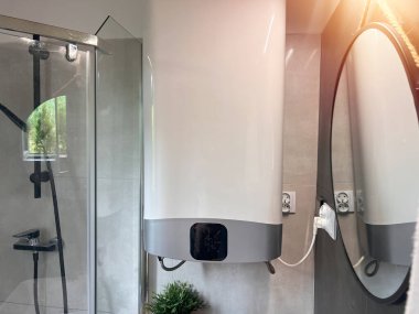 Yerli sıcak su kaynağı için elektrikli su ısıtıcısı