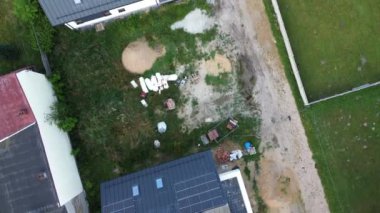 Çatı Üzerine Güneş Panelleri Yenilenebilir Enerji Sağlıyor