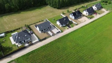 Yukarıdan Çevre Dost Evleri