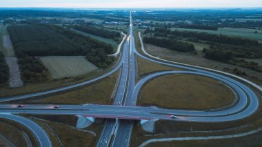 Ulaşım altyapısının akşam havası