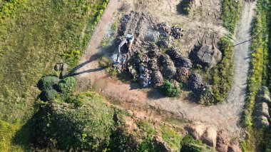 Şehir Yıkım Alanında İnşaat Makineleri