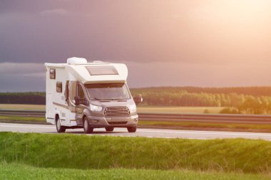 Yolculukta eğlence amaçlı Araç Motoru