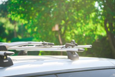 Thule Wingbar Evo 'nun çatısı Avrupa, Polonya 06.08.2024