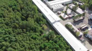 Su ve itfaiye önlemleriyle donatılmış sanayi binası