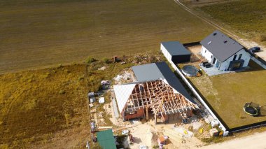 Ev inşaatının havadan çekimi