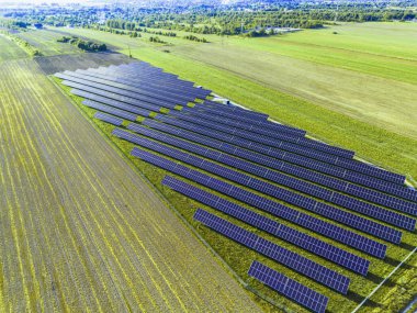 Güneş panellerinden sürdürülebilir enerji