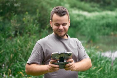 İHA 'yı tutan yeşil alan operatörü