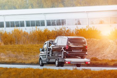 Çekici nakliye kamyonu.