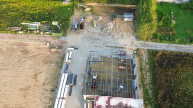 İnşaat alanında mühendislik ve yeni ticari nesneler inşa etmek