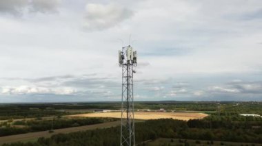 Kırsal alanda telekom için anten kulesi