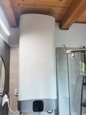 Modern evde duş için dikey elektrikli su ısıtıcısı