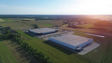 Büyük lojistik merkezlerinin havadan görünüşü