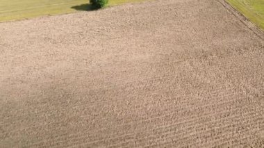 Kırsal alanda sürülen tarlalar bir sonraki ekme ve ekme turunu bekliyor.