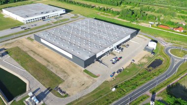 Endüstriyel bölgedeki depo lojistik merkezi