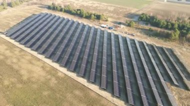 Büyük ölçekli güneş enerjisi santrali