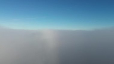 Geniş Görünümlü Bulutlu Atmosfer