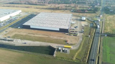 Endüstriyel depolama binaları hava perspektifi