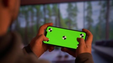 Yeşil renkli yatay akıllı telefon ekranı