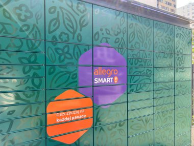 Açık hava parsel dolap sistemi Allegro Poland Avrupa 30.09.2024