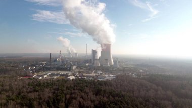 Geniş soğutmalı termik nükleer santral.