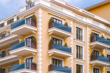 balcony solar panels for family housing