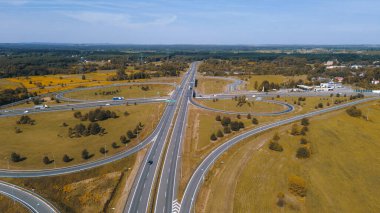 Orman ve otoyol yukarıdan ele geçirildi