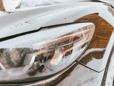 Aracın farında nem birikimi