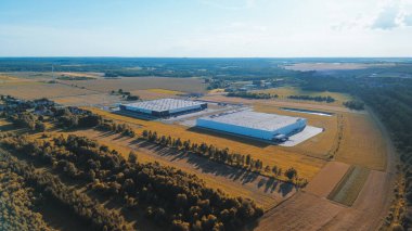 Yeşil kırsal bölgelerdeki depoları