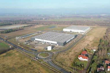 Kırsal alanda iki büyük depo