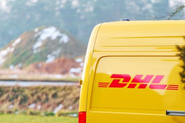 DHL kurye hizmet aracı 04.02.2025 Polonya, Avrupa
