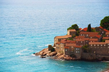 Karadağ 'da özel Adriyatik adası inzivası