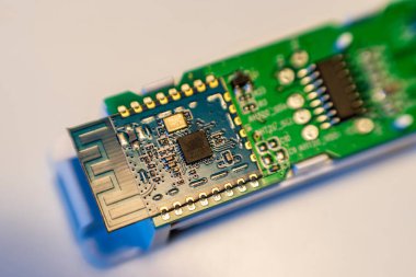 PCB ile kablosuz devre modülünü kapat