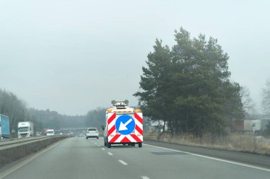 Otobanda acil yol çalışması aracı