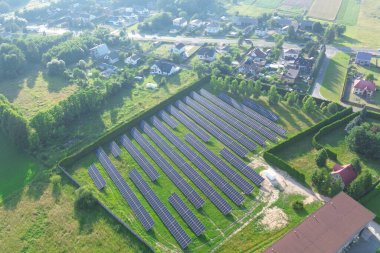 Avrupa 'da sürdürülebilir yeşil geleceğe güç sağlayan güneş enerjisi santrali