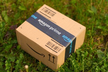 Amazon Prime dağıtımının hızlı nakliye kavramı 13.09.2024 Avrupa, Polonya