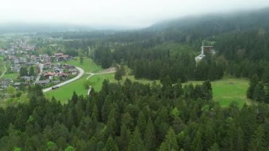 Nefes kesici Bavyera Alpleri ve kırsal alan