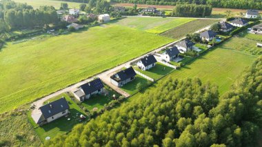 Modern mimari ile banliyö konut geliştirme