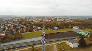 Kırsal alanda telekom için anten kulesi