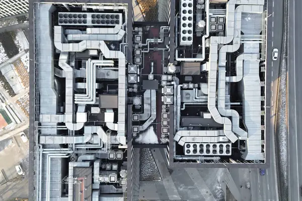 Çağdaş çatı katının soğutma altyapısı