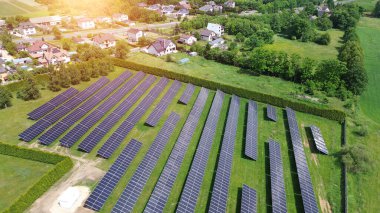 Güneş Panelleri Hava Görünümlü Sürdürülebilir Konut Alanı