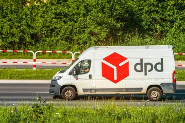 Polonya, Avrupa 26.05.2025 numaralı otoyoldaki uzun mesafe DPD kamyonu.