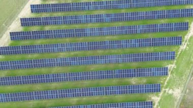 Yenilenebilir güneş enerjisi kullanan elektrik üretimi